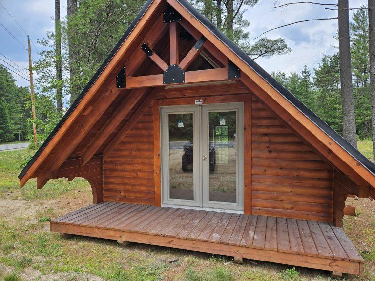 Utility Playhouse Cabin – Urethane Cedar